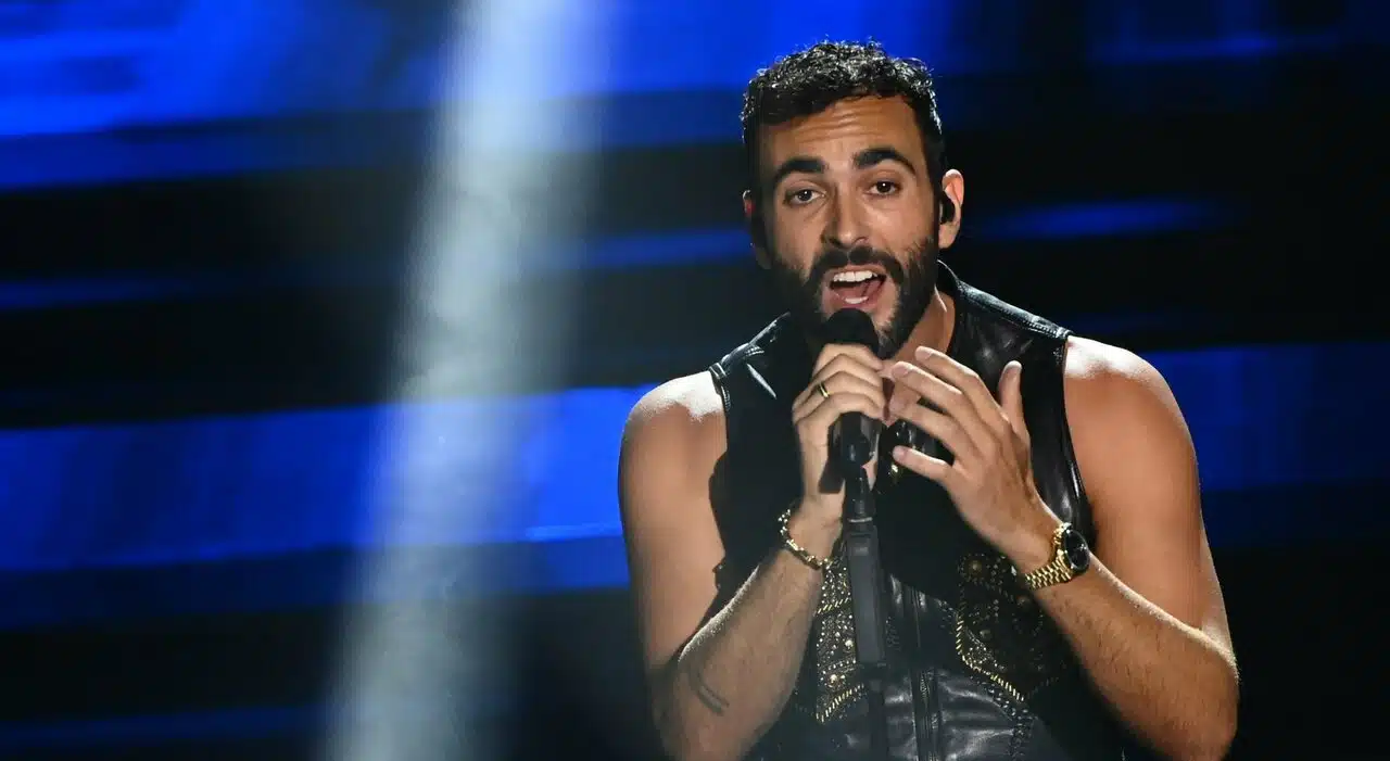 Marco-Mengoni-piange