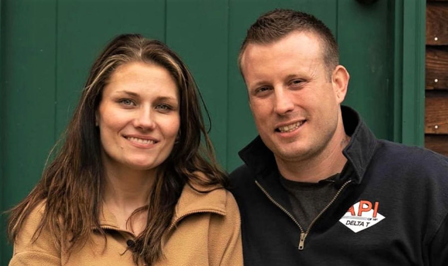 Resta vedova e si fidanza col fratello del marito: "Mi insultano, dicono che sono malata"