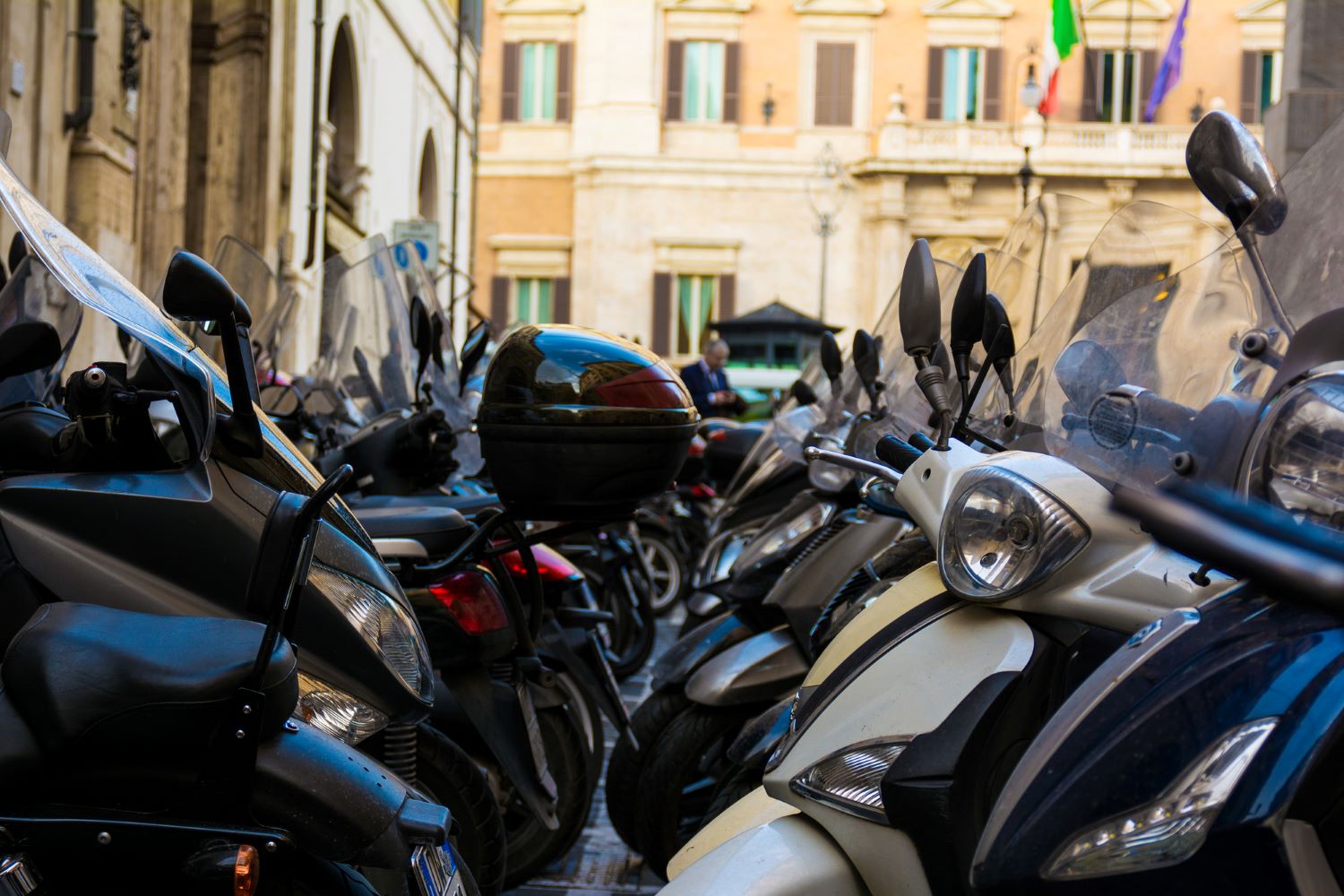 Omicidio a Napoli, giovane musicista ucciso dopo la lite per un parcheggio