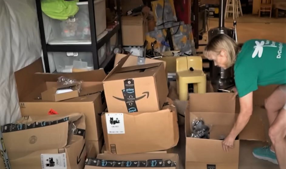 Riceve 100 pacchi Amazon che non ha mai ordinato: perché le è successo (e può capitare a chiunque)?