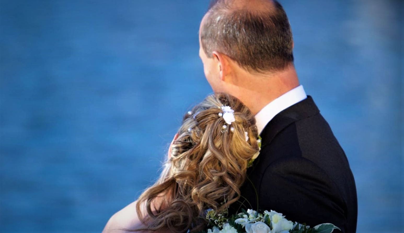 Perde il marito in un incidente e fa donare gli organi, dopo 10 anni arriva una lettera: "Grazie a lui sono vivo"