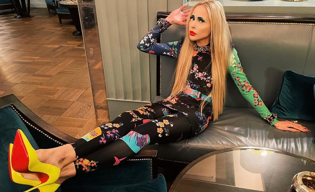 Spende 150mila euro per allungare le gambe e accontentare il marito: "Gli piacevano le donne alte"