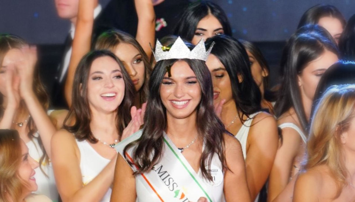 Miss Italia è una piemontese, incoronata Francesca Bergesio