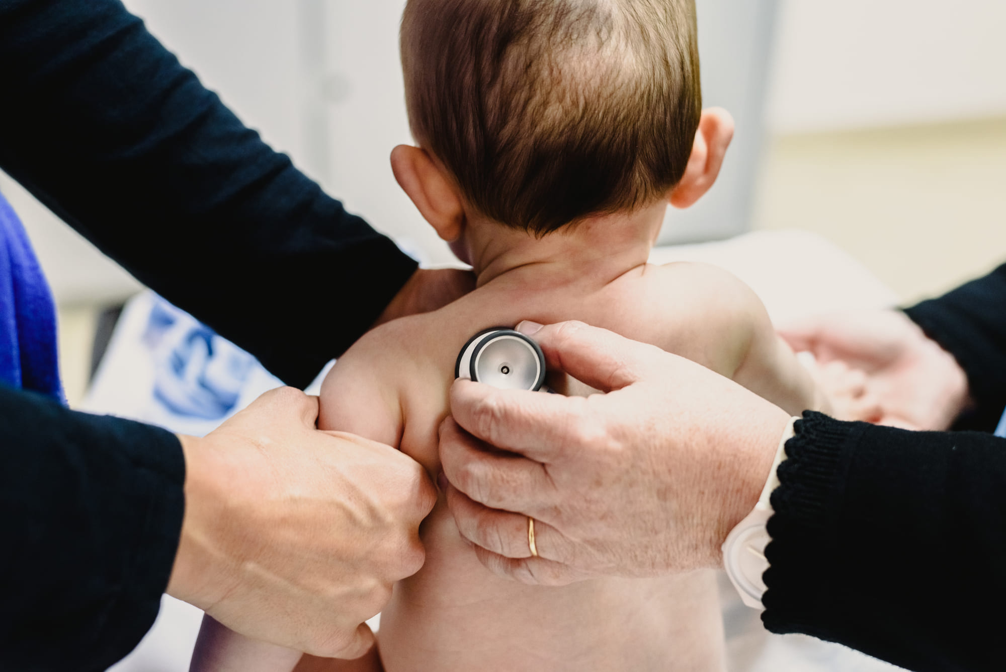 Depositphotos_bimbo pediatra