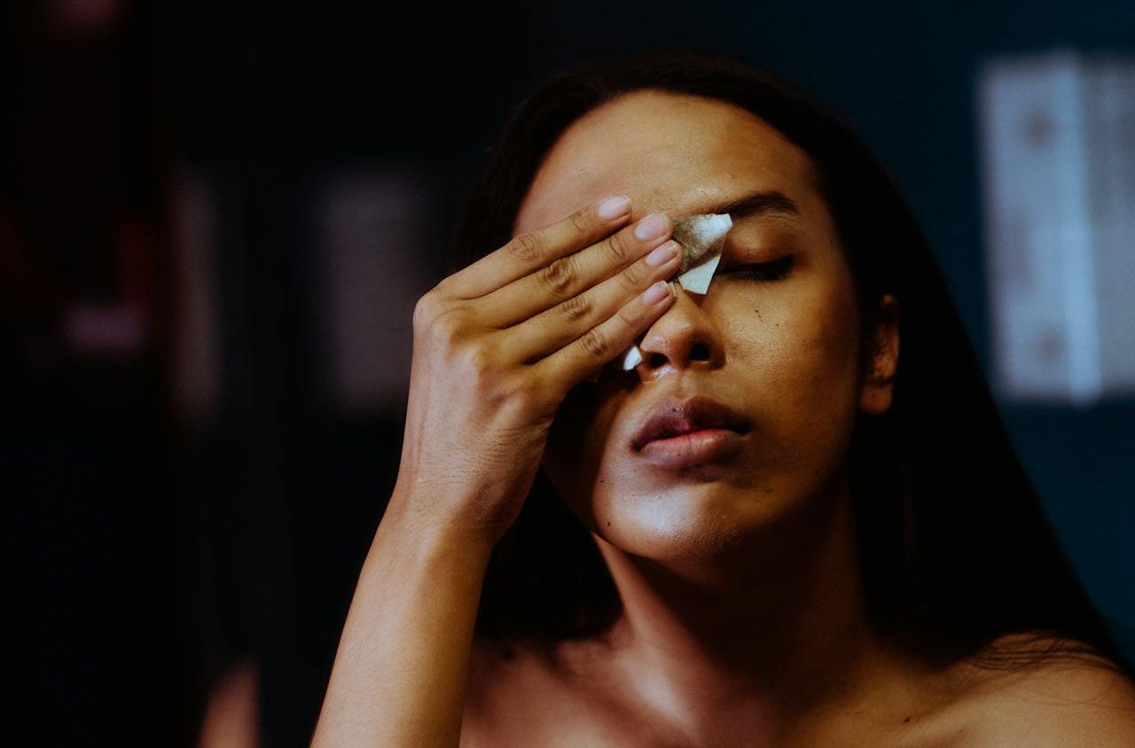 pulizia-viso-donnaclick-luglio-2024