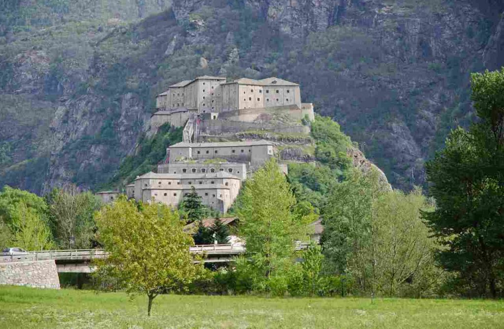Bard Valle d'Aosta_Donnaclick