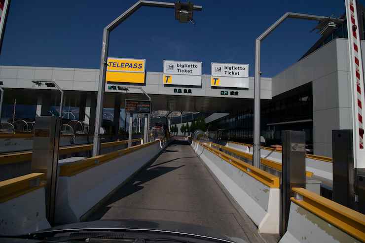 Pedaggio autostrada_Donnaclick