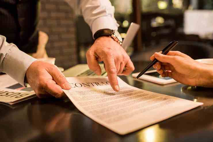 Lavoro ferie obblighi contratto_Donnaclick