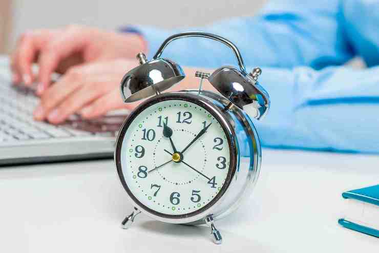 Stipendi straordinario lavoro_Donnaclick