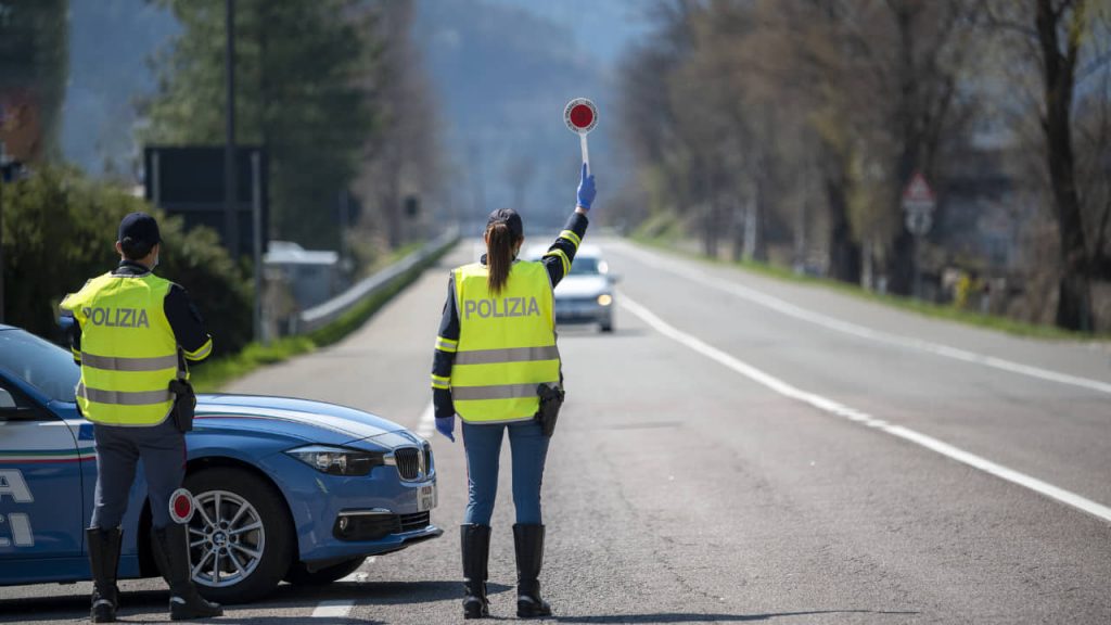 Cambio gomme invernali_Donnaclick