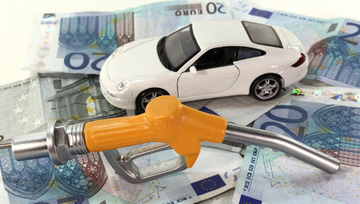 Rincari diesel tasse_Donnaclick