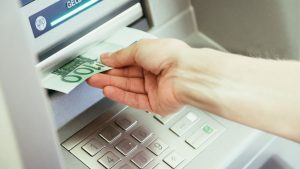 Legge elimina commissioni bancomat_Donnaclick