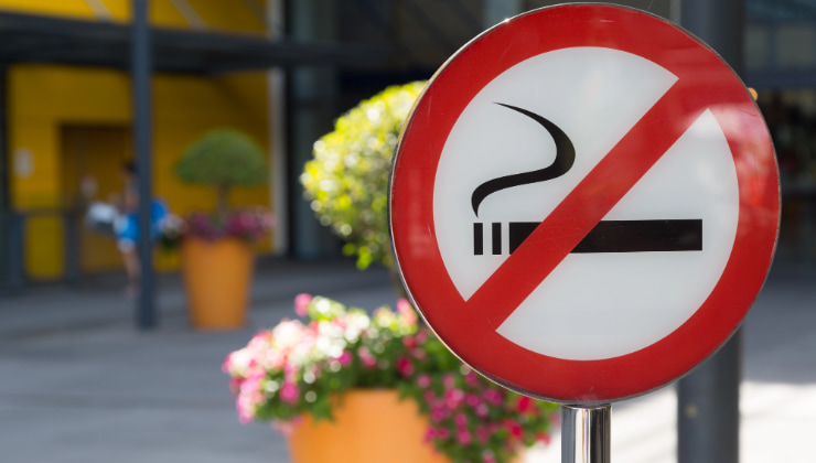 Legge anti-tabacco divieto fumo luoghi pubblici Spagna_Donnaclick