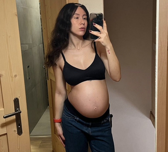 Aurora Ramazzotti incinta 