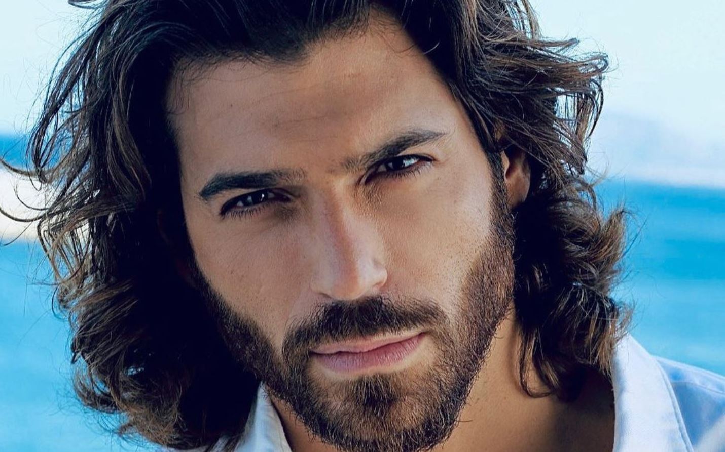 can-yaman-contro-il-gossip-create-finte-fidanzate-quando-ne-avevo