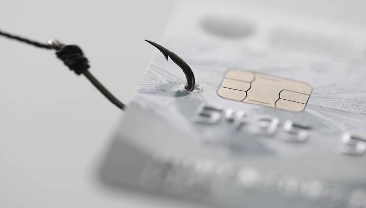 Rimborso banca phishing_Donnaclick