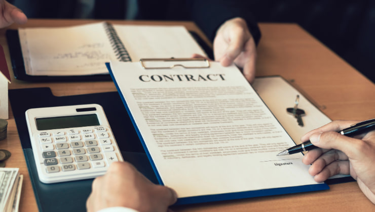 Codice strada multa se guidi auto di un altro_Donnaclick