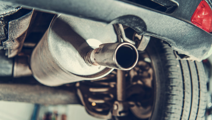 Suono marmitta auto multa_Donnaclick