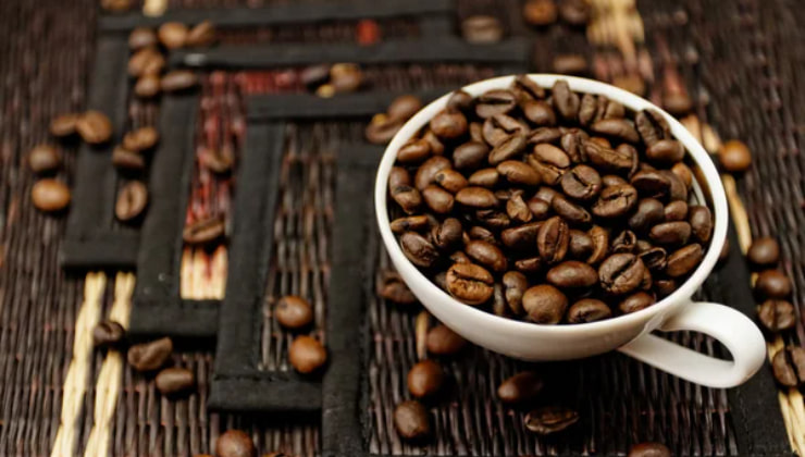 Caffè capelli colore benefici_Donnaclick