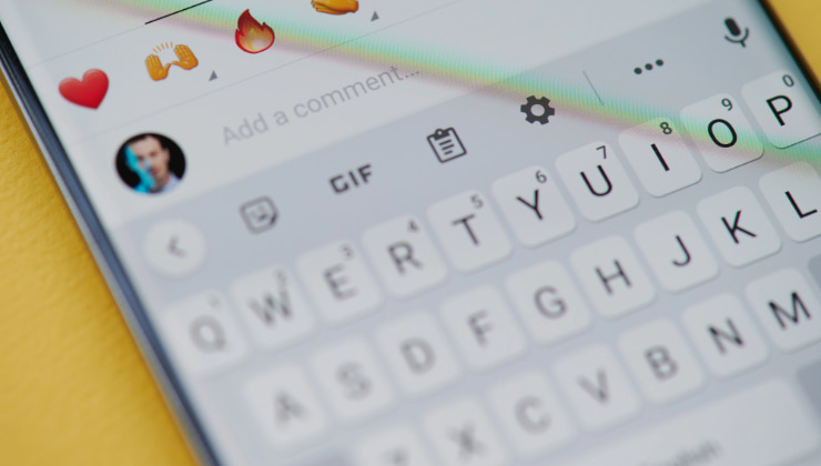 Spiare messaggi whatsapp reato_Donnaclick